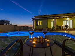 Brand new Villa Near Svetvincenat