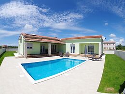 Brand new Villa Near Svetvincenat
