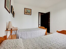 Deluxe Villa in Urbanització Bon Relax near Beach