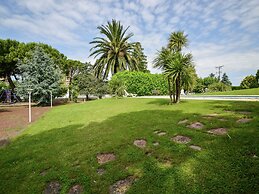 Deluxe Villa in Urbanització Bon Relax near Beach