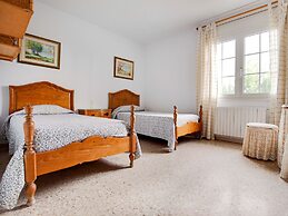 Deluxe Villa in Urbanització Bon Relax near Beach