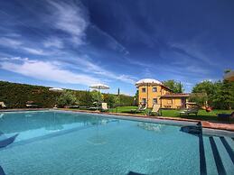 Lovely Agritourismo near Cortona