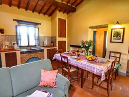 Lovely Agritourismo near Cortona