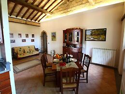 Belvilla by OYO Farmhouse in Bagnoregio With Pool