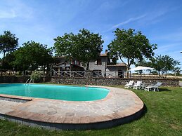 Belvilla by OYO Farmhouse in Bagnoregio With Pool