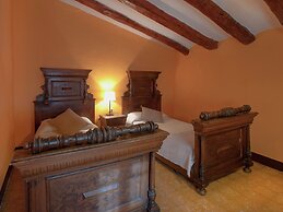 Cozy Cottage in Subirats With Swimming Pool