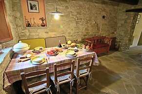 Holiday Home With Swimming Pool in Apecchio