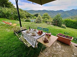 Holiday Home With Swimming Pool in Apecchio