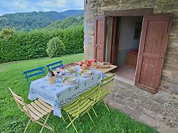 Holiday Home With Swimming Pool in Apecchio