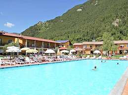 Lake Garda, Beautiful Residence Features Many Facilities