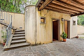 House in Umbria With Pool & Garden Views