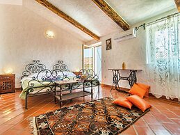 Holiday Home with Swimming Pool near Lim Bay & Beach