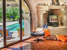 Holiday Home with Swimming Pool near Lim Bay & Beach