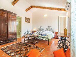 Holiday Home with Swimming Pool near Lim Bay & Beach