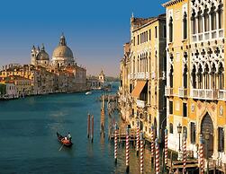 Spacious Apartment in Rosolina Mare near Sea