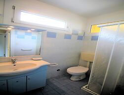 Spacious Apartment in Rosolina Mare near Sea