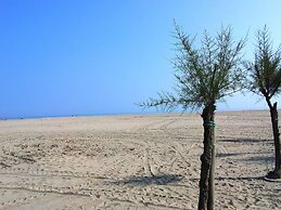 Spacious Apartment in Rosolina Mare near Sea