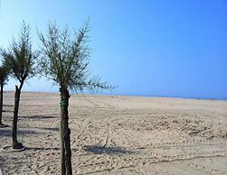 Spacious Apartment in Rosolina Mare near Sea