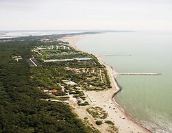 Spacious Apartment in Rosolina Mare near Sea