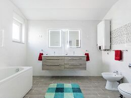 Comfortable Villa in Pula With Private Swimming Pool, Near the Beach