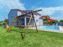 Comfortable Villa in Pula With Private Swimming Pool, Near the Beach