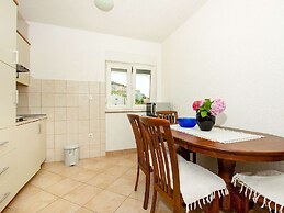 Apartment in Celina With Swimming Pool