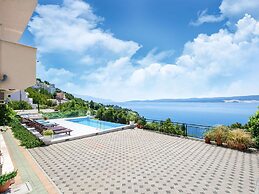 Apartment in Celina With Swimming Pool