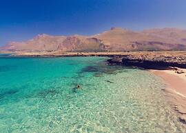 Splendid Holiday Home in Castellammare del Golfo near Beach