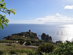 Splendid Holiday Home in Castellammare del Golfo near Beach