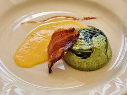 Belvilla by OYO Colombaia