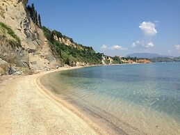 Stunning Sea-view Villa With Pool in Kamaria