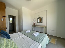 Stunning Sea-view Villa With Pool in Kamaria