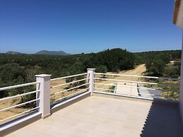 Stunning Sea-view Villa With Pool in Kamaria