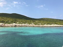 Stunning Sea-view Villa With Pool in Kamaria