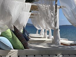 Stunning Sea-view Villa With Pool in Kamaria