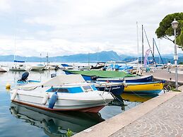 Nice Holiday Apartment near Lazise