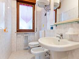 Nice Holiday Apartment near Lazise