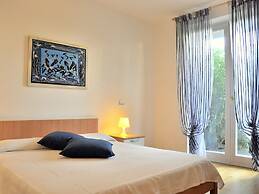 Belvilla by OYO Small Residence With Swimming Pool