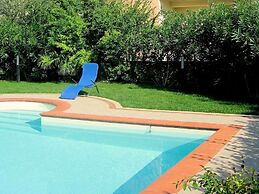 Belvilla by OYO Small Residence With Swimming Pool