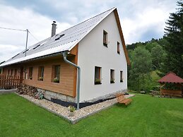 Comfortable Holiday Home With Sauna and Billiards, Near the Slopes