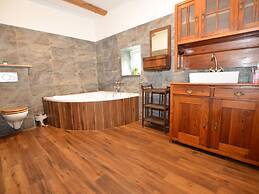 Comfortable Holiday Home With Sauna and Billiards, Near the Slopes