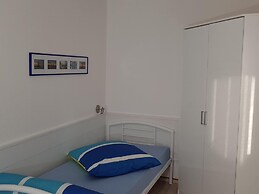 Apartment Near Kuhlungsborn With Garden