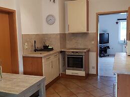 Apartment Near Kuhlungsborn With Garden