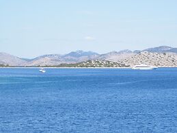 Comfy Apartment in Sveti Petar na Moru With Garden