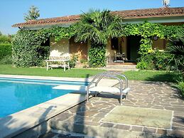 Belvilla by OYO Villa Serena