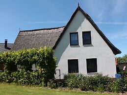 Cozy Apartment in Pepelow near Baltic Sea