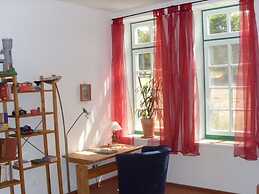Charming Apartment With Garden in Blowatz