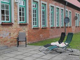 Charming Apartment With Garden in Blowatz