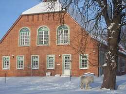 Charming Apartment With Garden in Blowatz