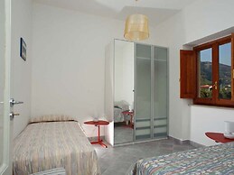 Detached Villa in an Excellent Location Near the Sea